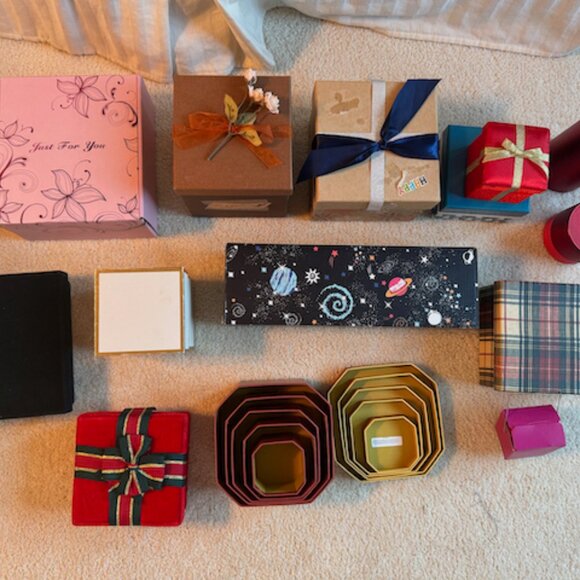 Other - Specialized creative Gift boxes variety